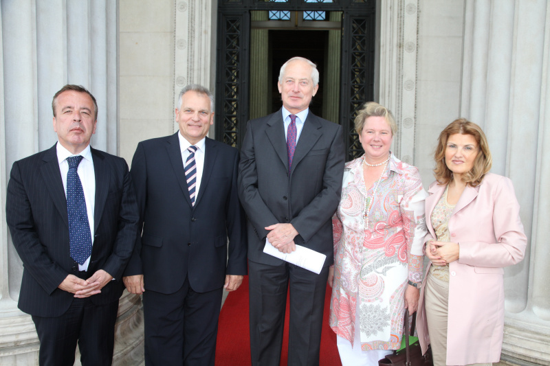 v.li. Dr. Joseph Wirnsperger - Parlamentsdirektion, Bundesratspräsident Gottfried Kneifel, Fürst Hans-Adam II., Pia-Maria Kothbauer-Liechtenstein - Botschafterin des Fürstentums Liechtenstein und Dr.in Alice Alsch-Harant - Bundesratsvizedirektorin