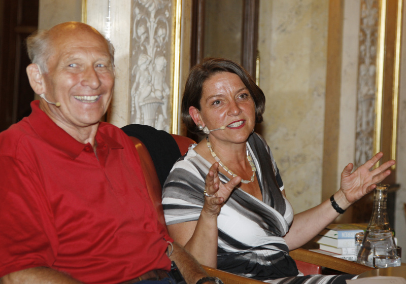 v.li. Gerhard Schwarz - Journalist - Philosoph - Gruppendynamik -Trainer - Wien und Christine Altstötter-Gleich - Psychologin - Koblenz