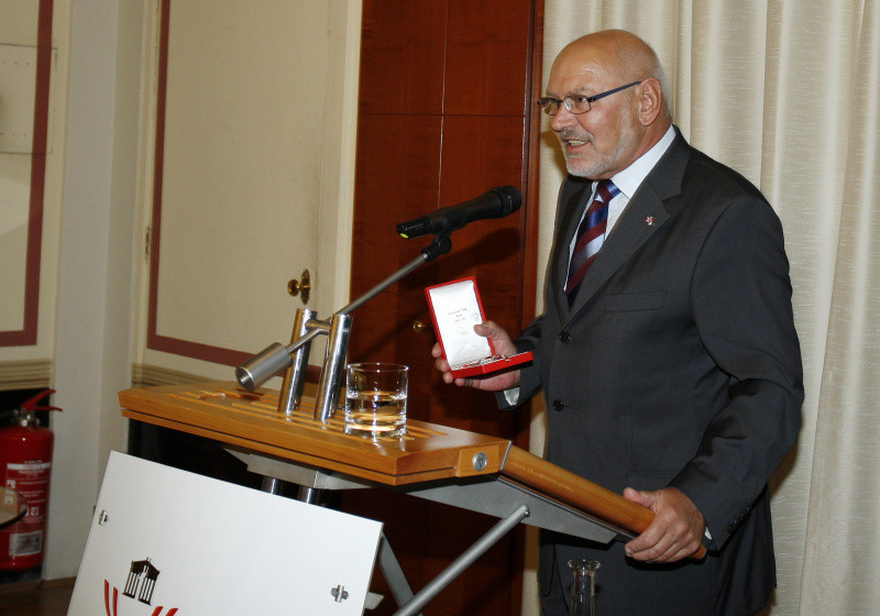 Reinhard Todt - Vizepräsident des Bundesrates am Rednerpult