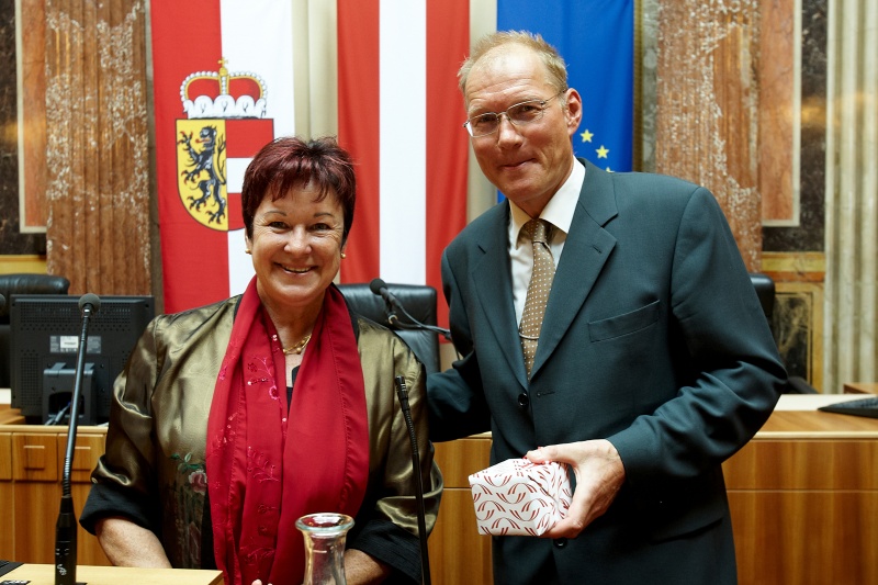 v.li. Bundesratspräsidentin Mag.a Susanne Neuwirth mit EACD Präsident Jürgen Prigl