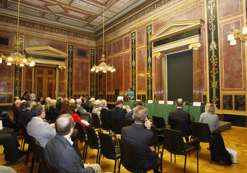 Mag.a Barbara Prammer - Präsidentin des Nationalrates begrüßt die Gäste