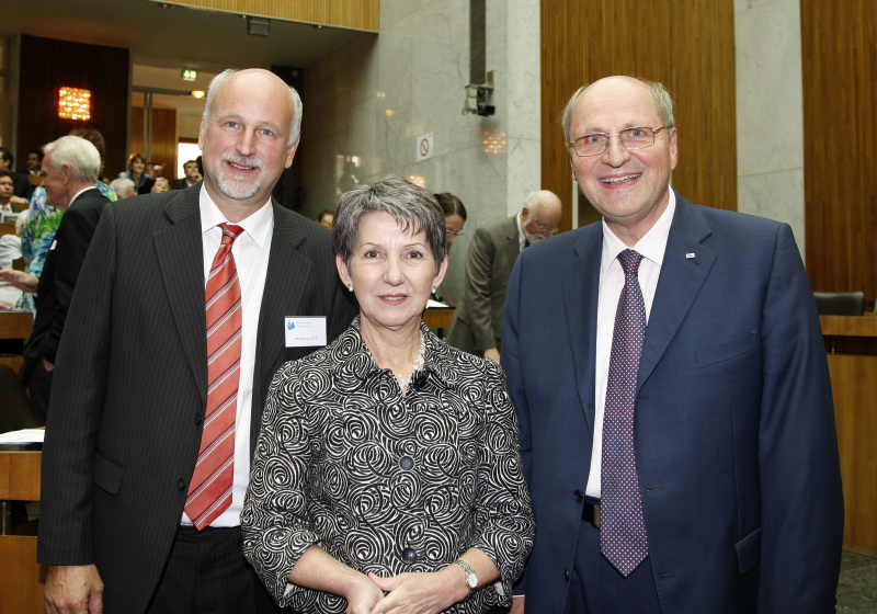 v.li. Wolfgang Lutz - WiC Founding Director, Mag.a Barbara Prammer - Nationalratspräsidentin und Christoph Badelt - Rector, Vienna University of Economics  and Business