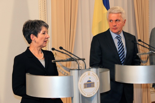 v.li. Nationalratspräsidentin Mag.a Barbara Prammer und Parlamentsvorsitzender Wolodymyr Lytwyn