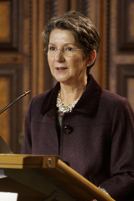 Mag.a Barbara Prammer - Nationalratspräsidentin am Rednerpult