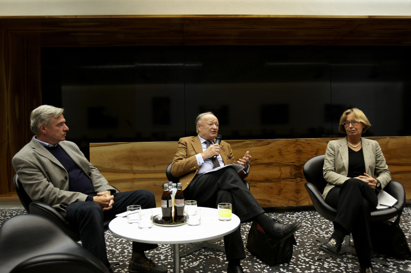 v.li.: Wolfgang Simonitsch - Kleine Zeitung, Univ.-Prof. Dr. Andreas Khol - Nationalratspräsident i. R. und Dr.in Gabriela Moser - Nationalratsabgeordnete der Grünen