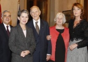 v.li. Botschafter Phillipe Carre - französischer Botschafter, Mag.a Barbara Prammer - Nationalratspräsidentin, Stephane Hessel und Ehefrau und Veranstaltungsteilnehmerin.
