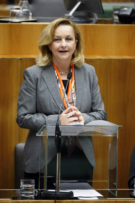 Finanzministerin Mag.a Dr.in  Maria Fekter bei ihrer Budgetrede