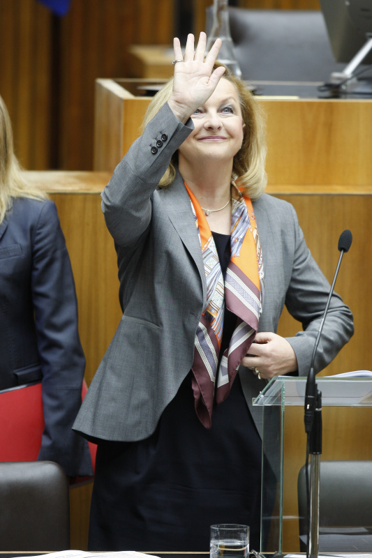 Finanzministerin Mag.a Dr.in  Maria Fekter vor ihrer Budgetrede