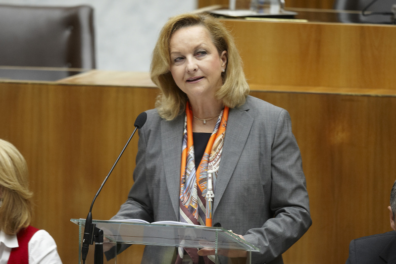 Finanzministerin Mag.a Dr.in  Maria Fekter bei ihrer Budgetrede