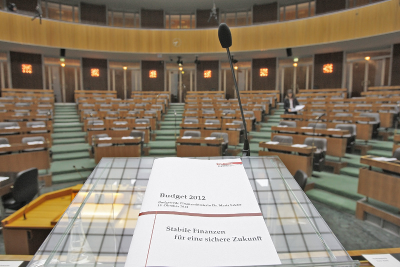 Budget 2012 am Rednerpult