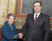 Nationalratspräsidentin Mag.a Barbara Prammer begrüßt den Staats- und Parlamentspräsidenten Marian Lupu