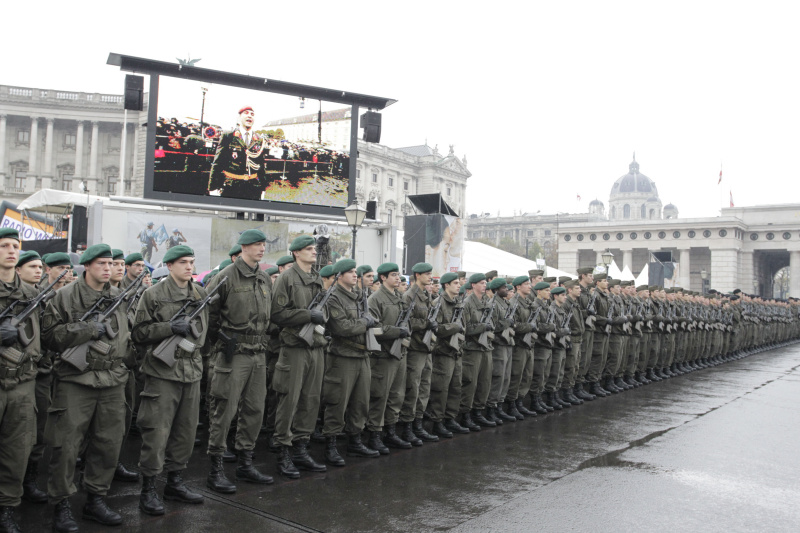Blick in Richtung Rekruten bei der Angelobung auf dem Heldenplatz