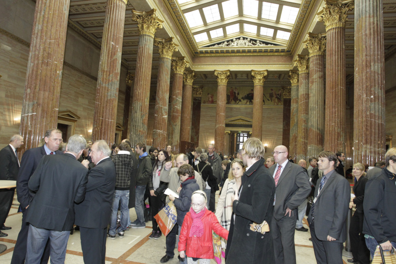 Blick in Richtung Besucherinnen und Besucher