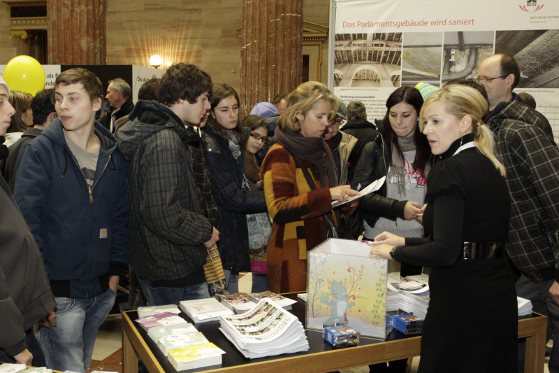 Blick in Richtung Besucherinnen und Besucher