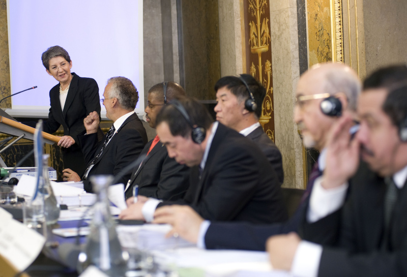 Mag.a Barbara Prammer - Nationalratspräsidentin am Rednerpult