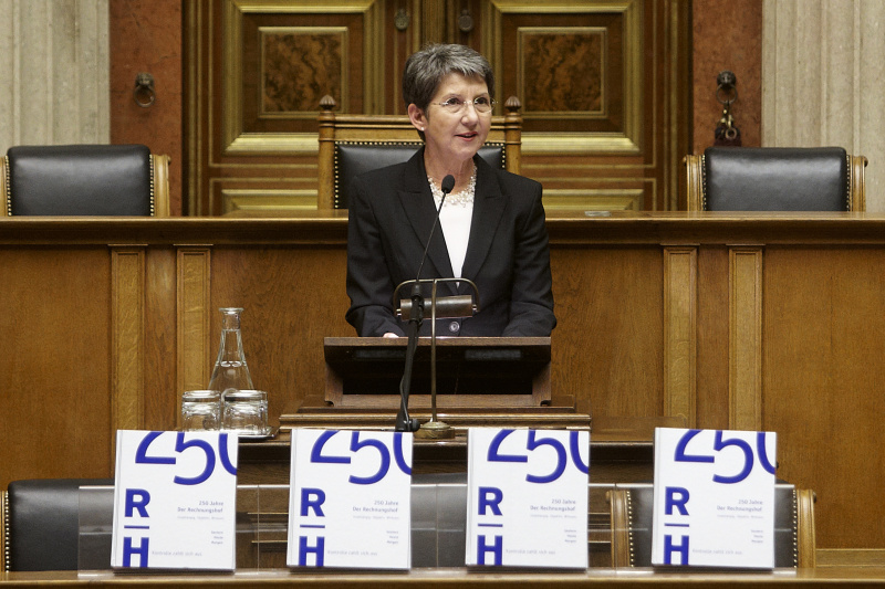 Mag.a Barbara Prammer - Nationalratspräsidentin am Rednerpult