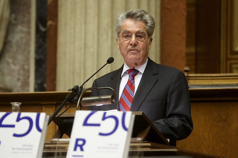 Dr. Heinz Fischer - Bundespräsident am Rednerpult