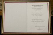 Urkunde - Österreichisches Ehrenkreuz für Wissenschaft und Kunst 1. Klasse