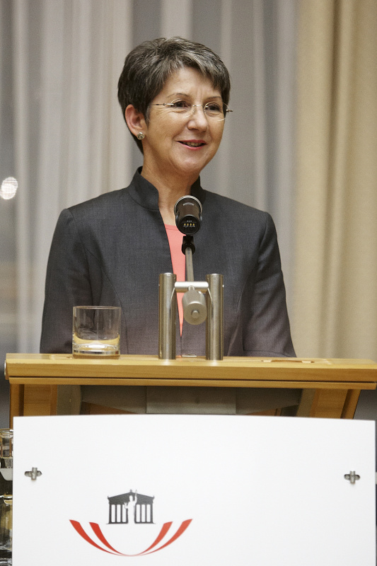 Mag.a Barbara Prammer - Nationalratspräsidentin am Rednerpult