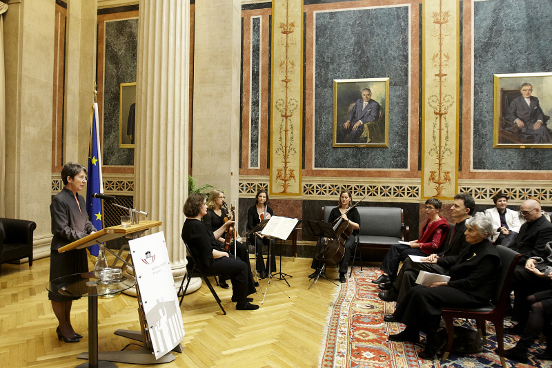 Mag.a Barbara Prammer - Nationalratspräsidentin am Rednerpult