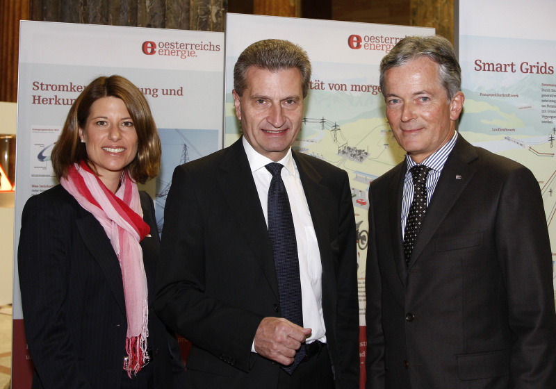 v.li. Dr.in Barbara Schmidt - Generalsekretärin von Oesterreichs Energie, Günther Oettinger - EU-Kommissar für Energie Investitionen und Rahmenbedingungen für eine nachhaltige Energieversorgung in Europa und Dr. Peter Layr - Präsident Oesterreichs Energie