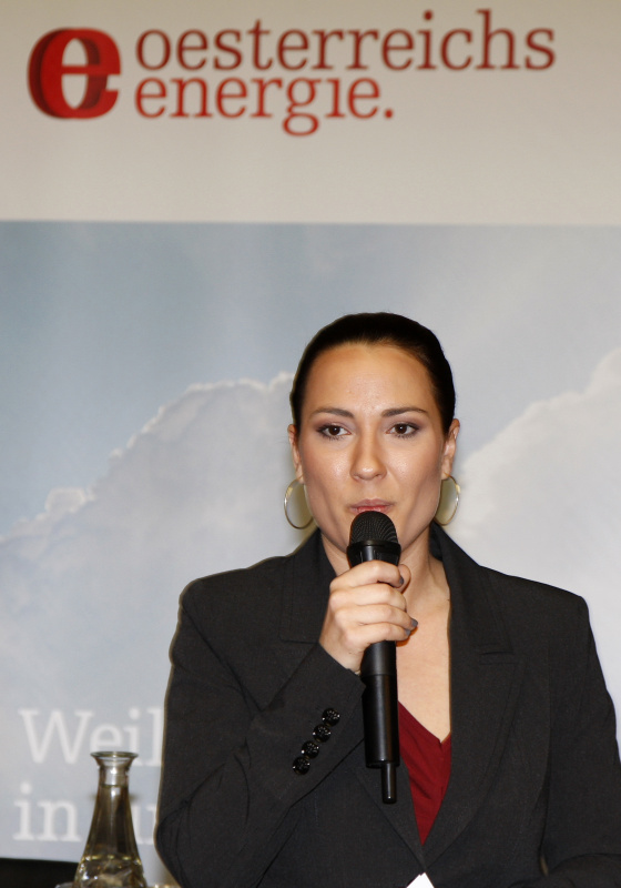 Manuela Raidl - PULS 4