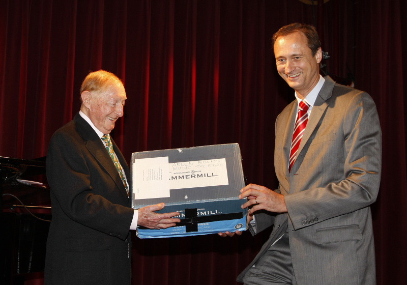 v.li. Walter Arlen und Dr. Andreas Mailath-Pokorny  - amtsführender Stadtrat für Kultur und Wissenschaft in Wien