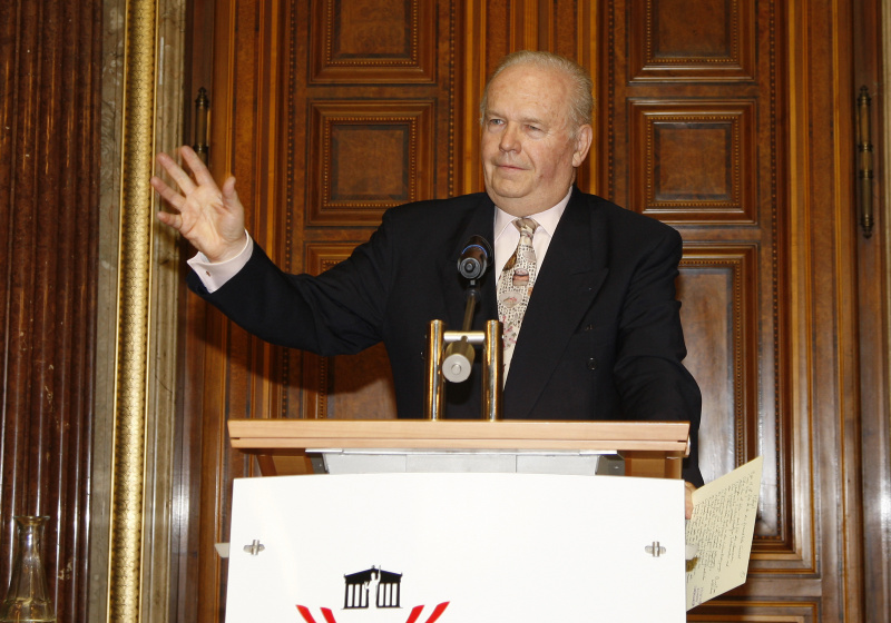 Univ.-Prof. Gerd Kaminski - Leiter des Österreichischen Instituts für China- und Südostasienforschung am Rednerpult