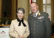 Von links: Mag.a Barbara Prammer - Nationalratspräsidentin und Generalmajor Mag. Günter Höfler
