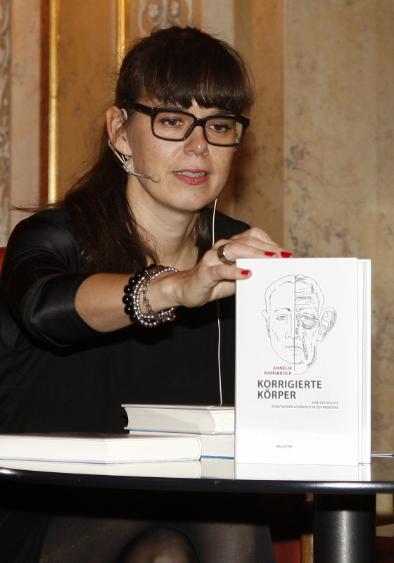 Zita Bereuter - FM4 - Moderatorin