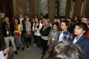 SchülerInnen bei einer Führung durch das Parlamentsgebäude