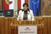 Bundesratspräsidentin Mag.a Susanne Neuwirth am Rednerpult