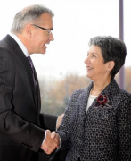 Nationalratspräsidentin Mag.a Barbara Prammer begrüßt den Präsidenten der luxemburgischen Abgeordnetenkammer Laurent Mosar