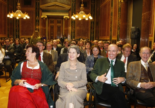 v.li. Mag.a Susanne Neuwirth - Bundesratspräsidentin, Mag.a Barbara Prammer - Nationalratspräsidentin, Mag. Harald Klug - Bundesratsmitglied und Albrecht Konecny