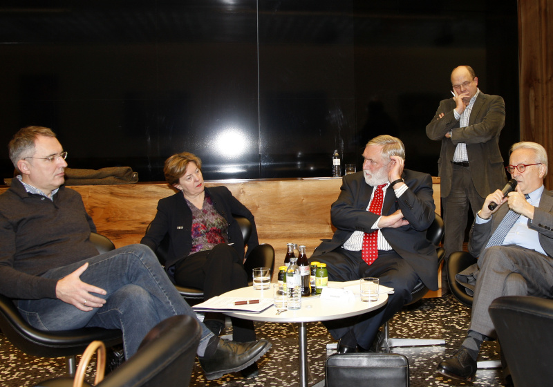 v.li. Mag. Ewald Stadler - Abgeordneter zum Nationalrat, Univ.-Prof.in Dr.in Sonja Puntscher-Riekmann - Universität Salzburg, Fritz Jungmayr - ORF, Dr. Franz Fischler - EU-Kommissar a.D. für Landwirtschaft (1995-2004), Dr. Hannes Swoboda - Abgeordneter zum Europäischen Parlament,