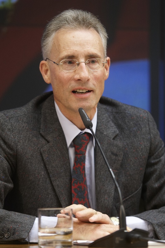 Parlamentspräsident Georg Posch beim Pressegespräch