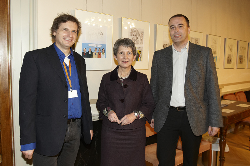 v.li.: Karikaturist Markus Szyszkowitz, Nationalratspräsidentin Barbara Prammer und Chefredakteur der Tiroler Tageszeitung Alois Vahmer