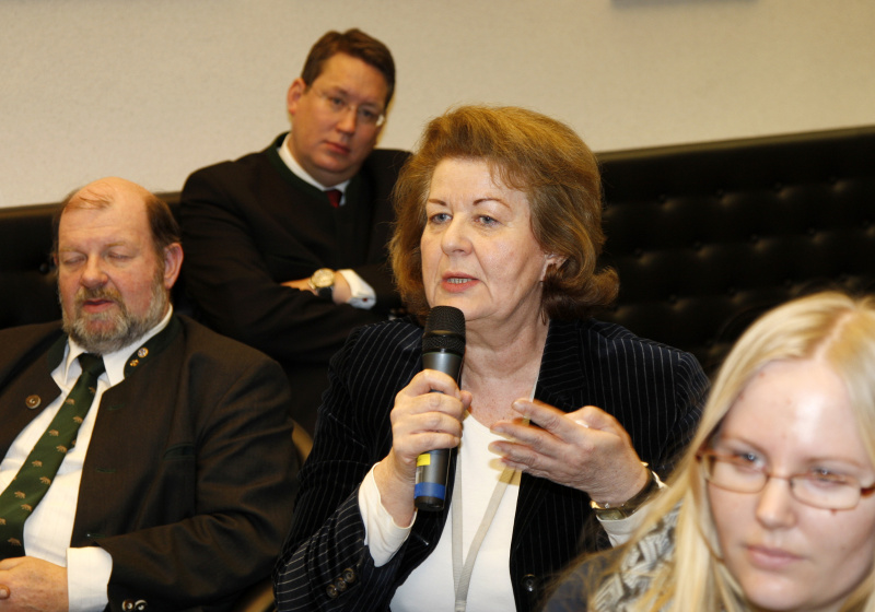 Eine Veranstaltungsteilnehmerin am Wort