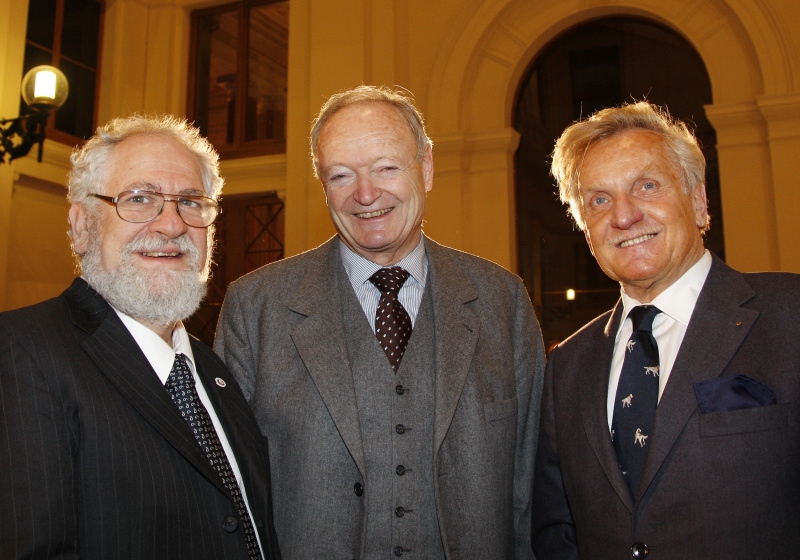 v.li. Österreichsicher Journalistenclubpräsident Fred Turnheim, Seniorenratspräsident Andreas Khol und Bundesratspräsident Gregor Hammerl