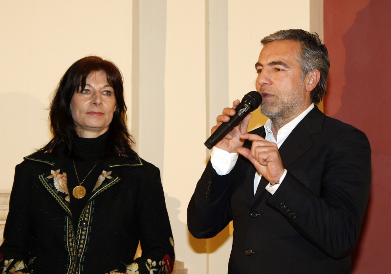 v.li. Claudia Kristofics-Binder und und echo medienhaus-Geschäftsführer Christian Pöttler am Wort