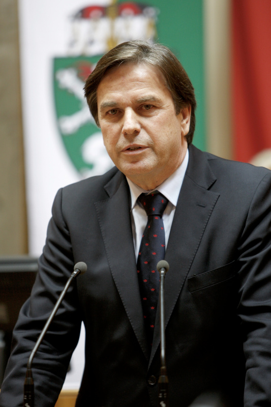 Landeshauptmann der Steiermark Franz Voves am Rednerpult