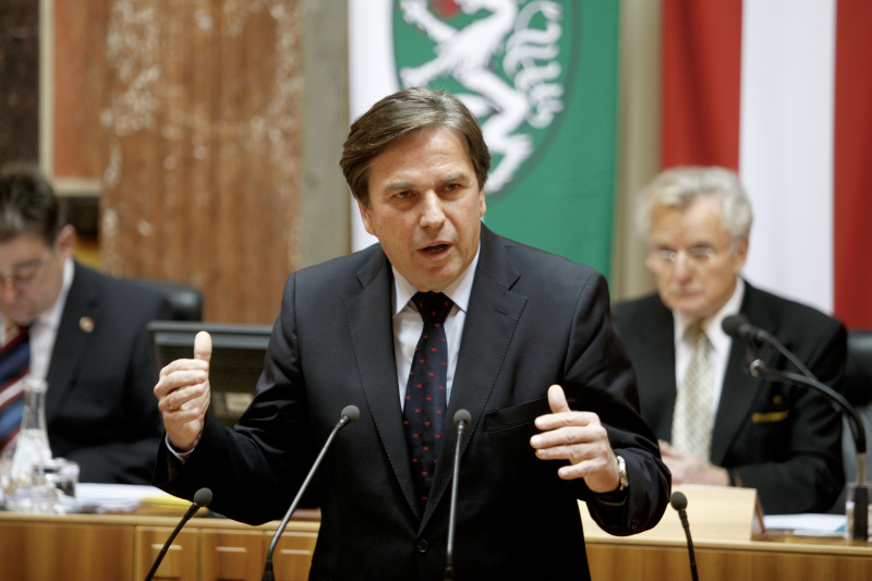 Landeshauptmann der Steiermark Franz Voves am Rednerpult