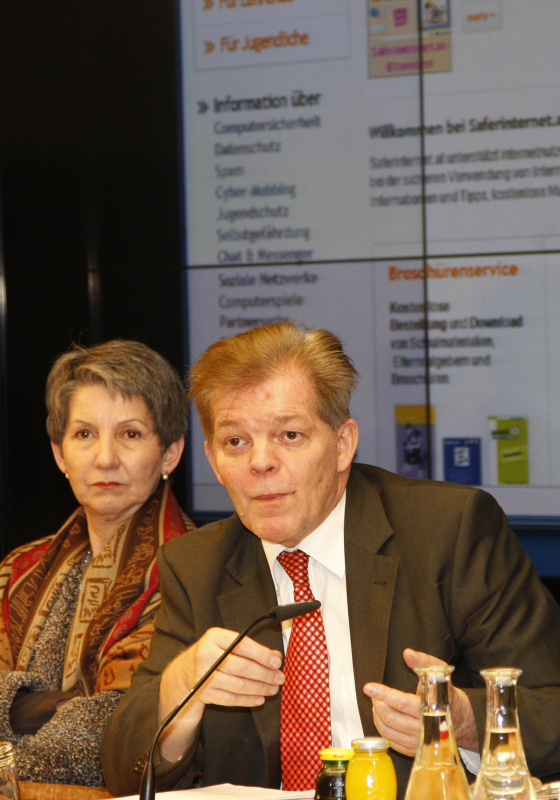 v.li. Nationalratspräsidentin Barbara Prammer und Nationalratsabgeordneter Johann Maier (S)