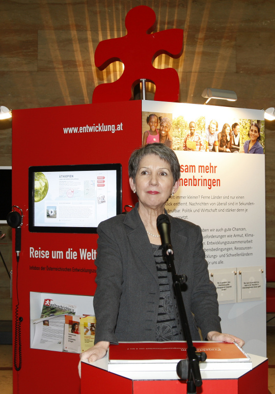 Nationalratspräsidentin Barbara Prammer am Rednerpult