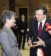 Nationalratspräsidentin Barbara Prammer im Gespräch mit dem Präsidenten der Europäischen Kommission José Manuel Barroso