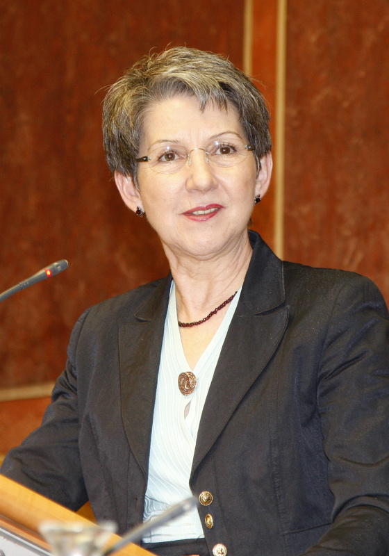 Nationalratspräsidentin Barbara Prammer am Rednerpult