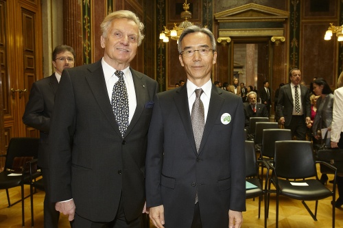 v. li: Bundesratspräsident Gregor Hammerl und der Botschafter Japans in Wien, Shigeo Iwatani