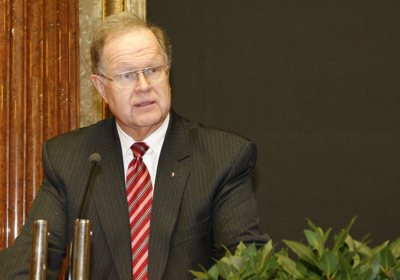 Vorsitzender der Landesamtsdirektorenkonferenz Heinrich Christian Marckhgott am Rednerpult