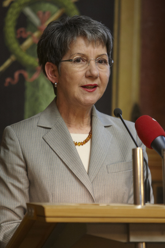 Nationalratspräsidentin Barbara Prammer am Rednerpult