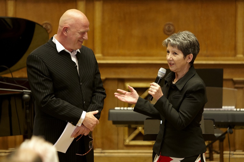 v.li.  Moderator Alexander Goebel und Nationalratspräsidentin Barbara Prammer